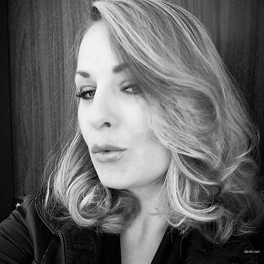 Mature Woman's Private Amateur Porn Photo - Explicit MILF Selfies