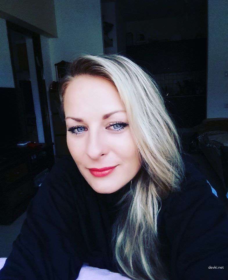 Mature Woman's Private Amateur Porn Photo - Explicit MILF Selfies