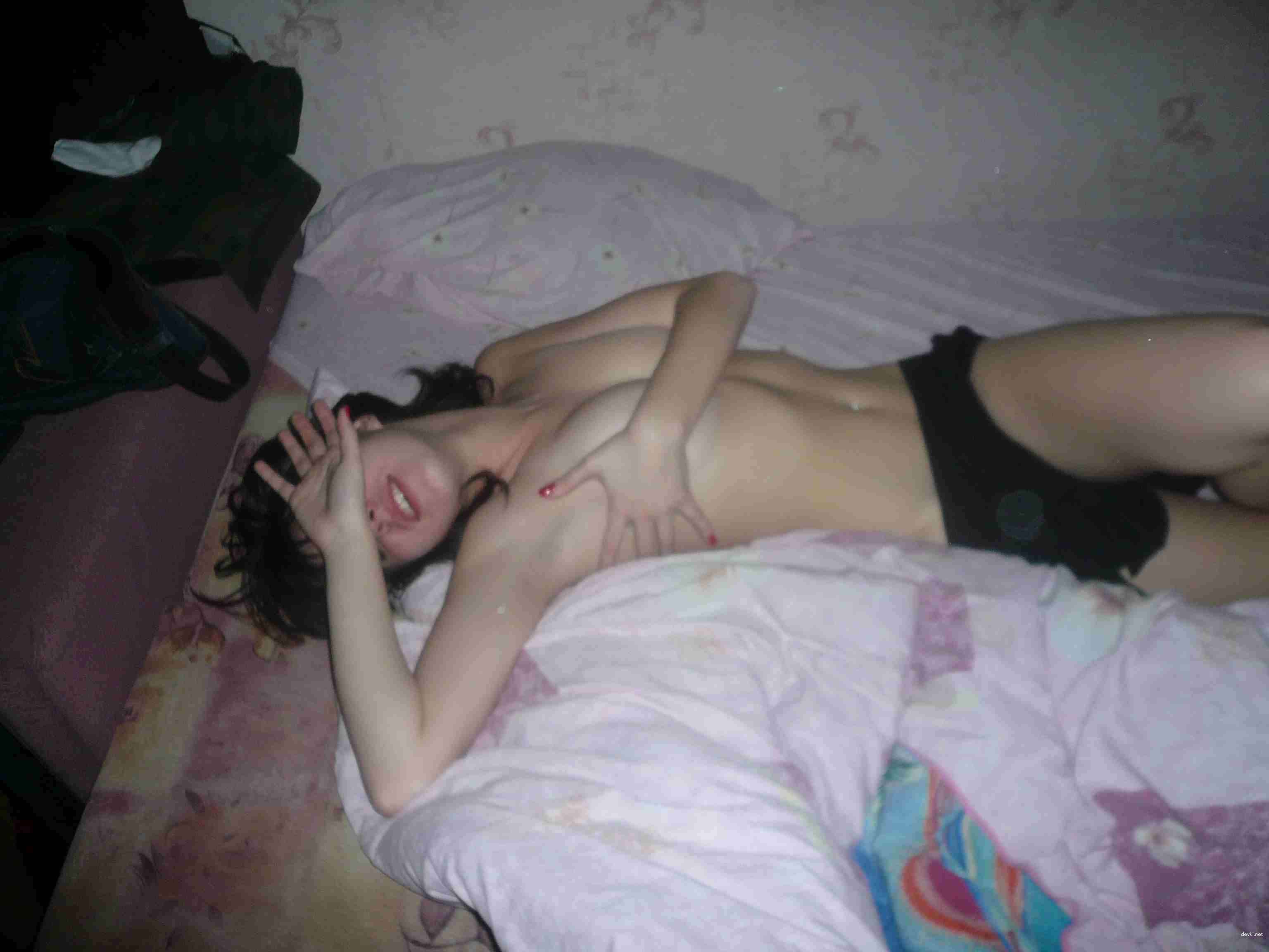 Hot Amateur Porn Pics of Sexy Chick - Explicit XXX Photos