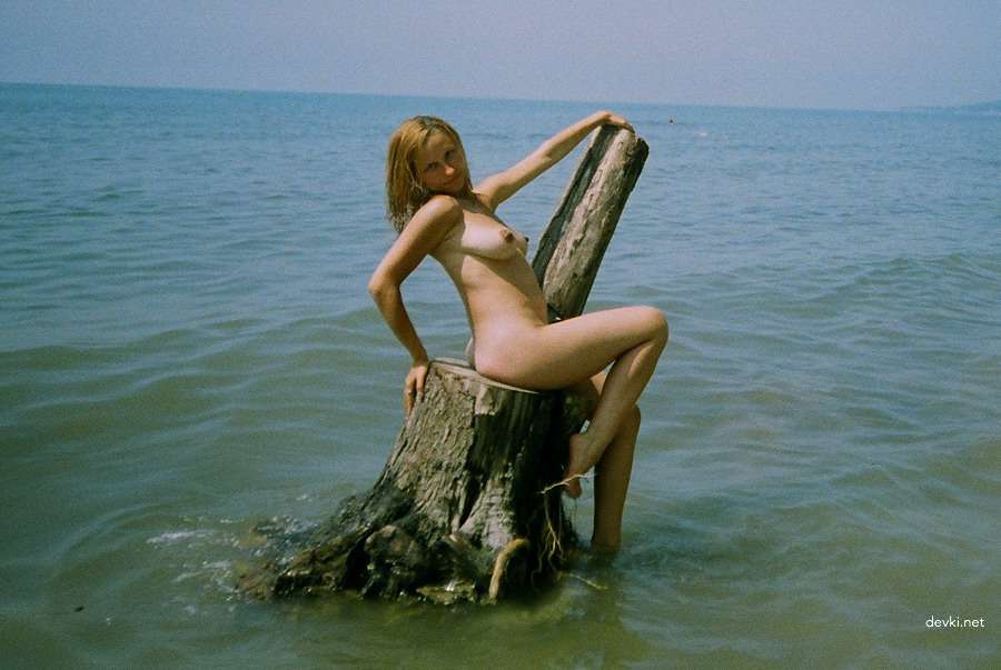 Hot Amateur Girls Private Photos: Explicit XXX Pics Collection