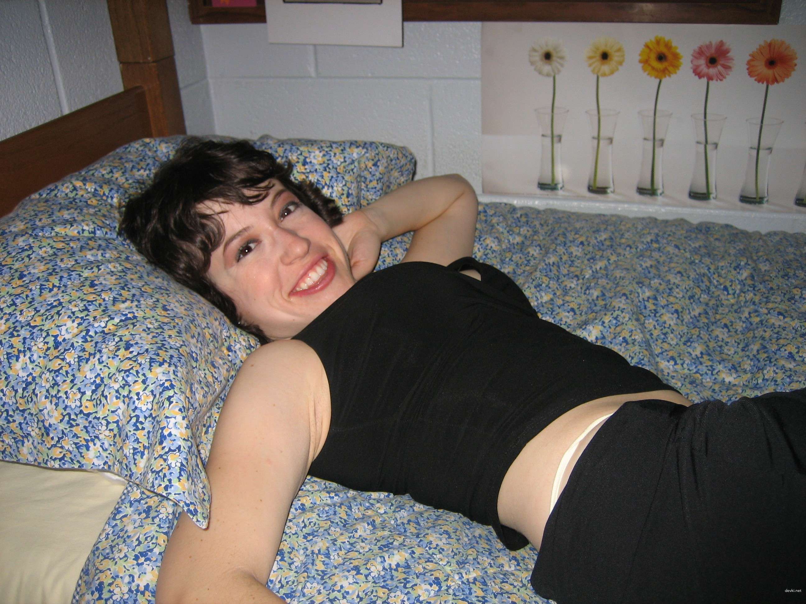 Brunette's Homemade Porn Album: Explicit Amateur Sex Photos