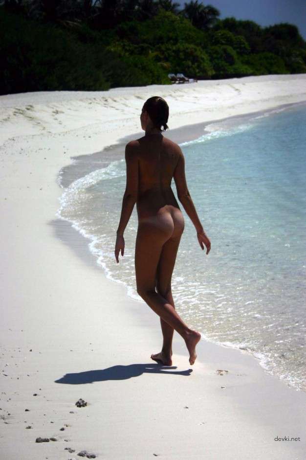 Explicit Amateur Nude Nudist Woman Private Photo