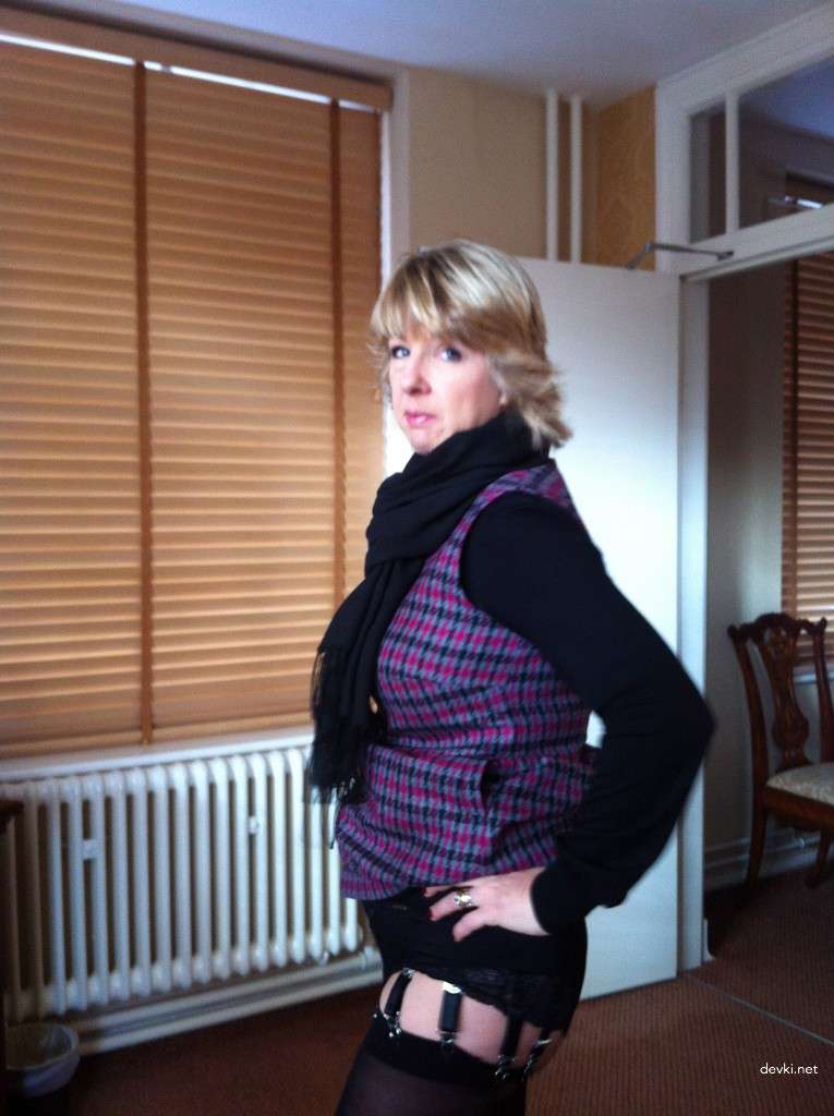 Raunchy Amateur Domme (Part 1): Hardcore BDSM Photos