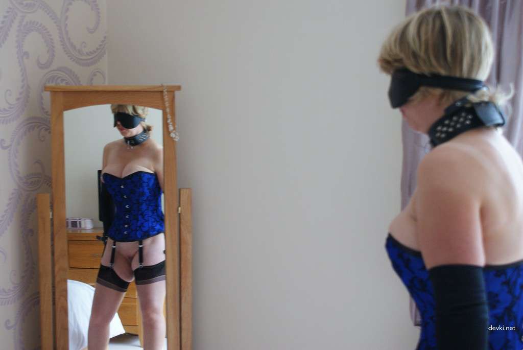 Raunchy Amateur Domme (Part 1): Hardcore BDSM Photos