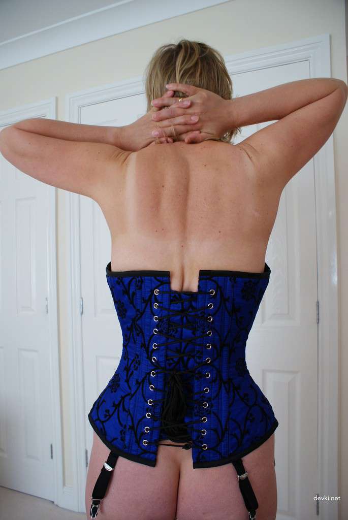 Raunchy Amateur Domme (Part 1): Hardcore BDSM Photos