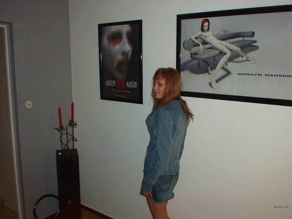 Redhead amateur babe naked - Explicit amateur porn photo shoot