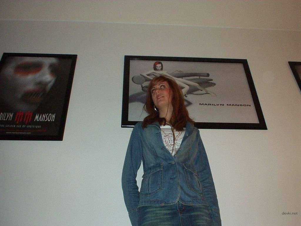 Redhead amateur babe naked - Explicit amateur porn photo shoot