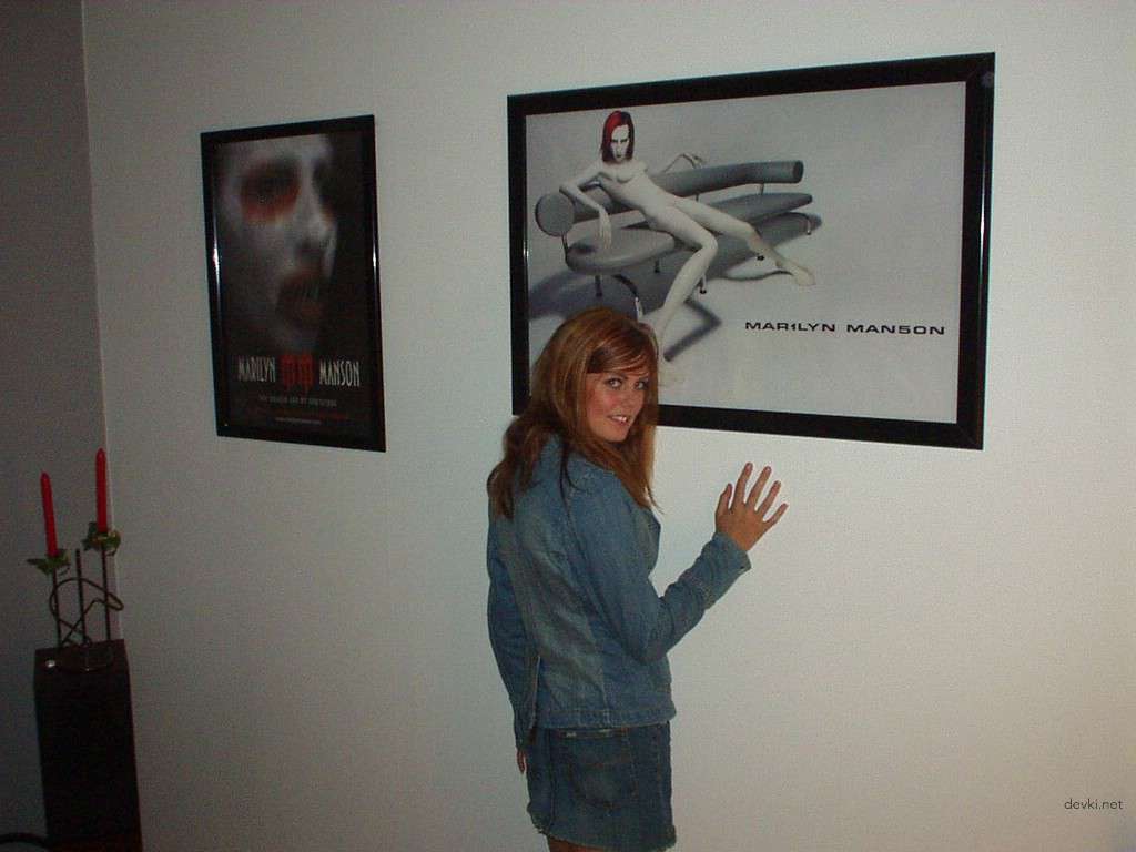 Redhead amateur babe naked - Explicit amateur porn photo shoot