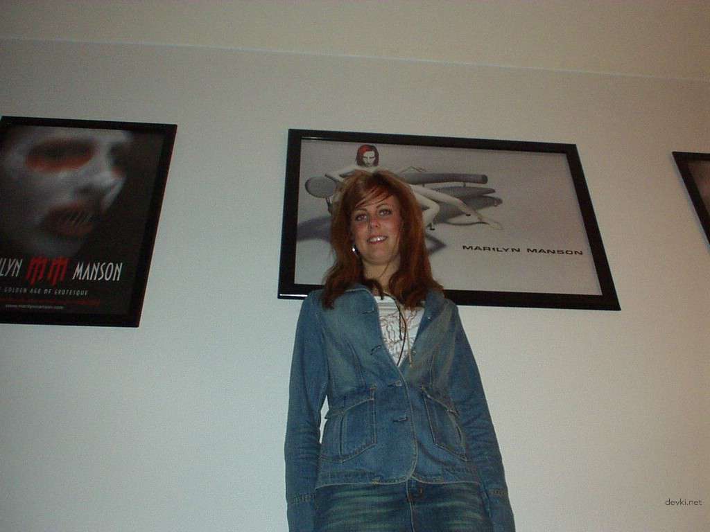 Redhead amateur babe naked - Explicit amateur porn photo shoot