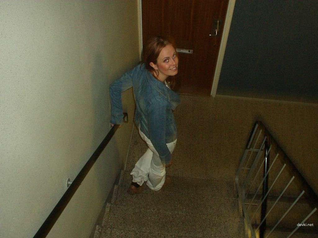 Redhead amateur babe naked - Explicit amateur porn photo shoot