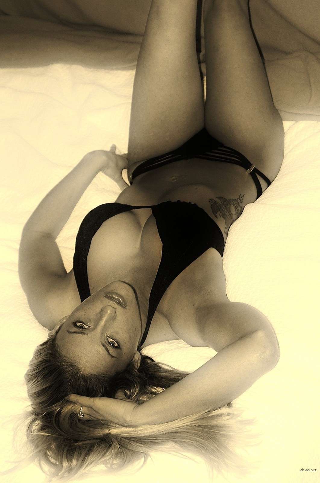 Two Naked Girlfriends in Explicit Amateur Porn Photoshoot