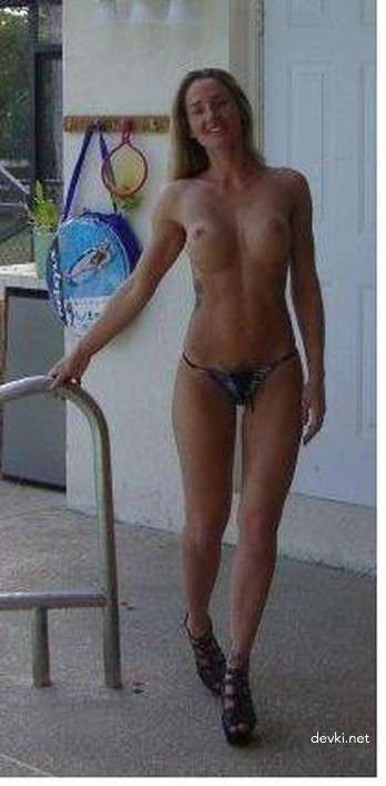 Two Naked Girlfriends in Explicit Amateur Porn Photoshoot