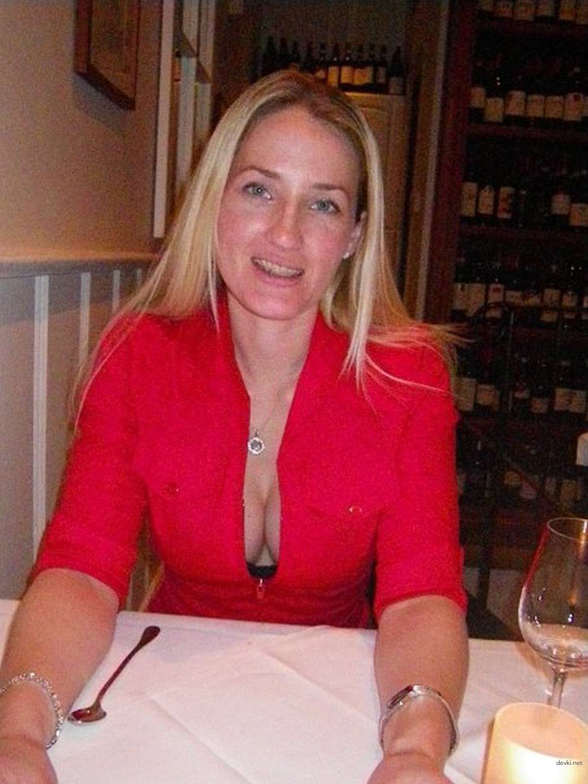 Two Naked Girlfriends in Explicit Amateur Porn Photoshoot