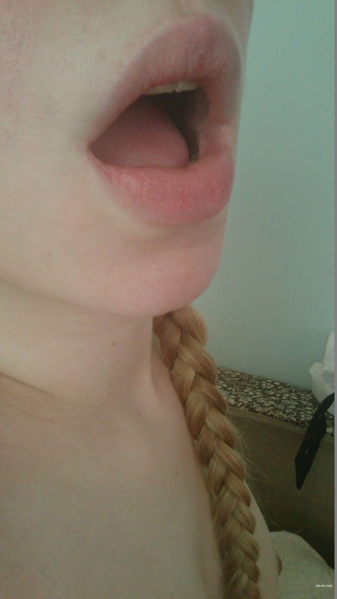 Blonde Amateur Strip Tease (Part 1) - Explicit Nude Photos