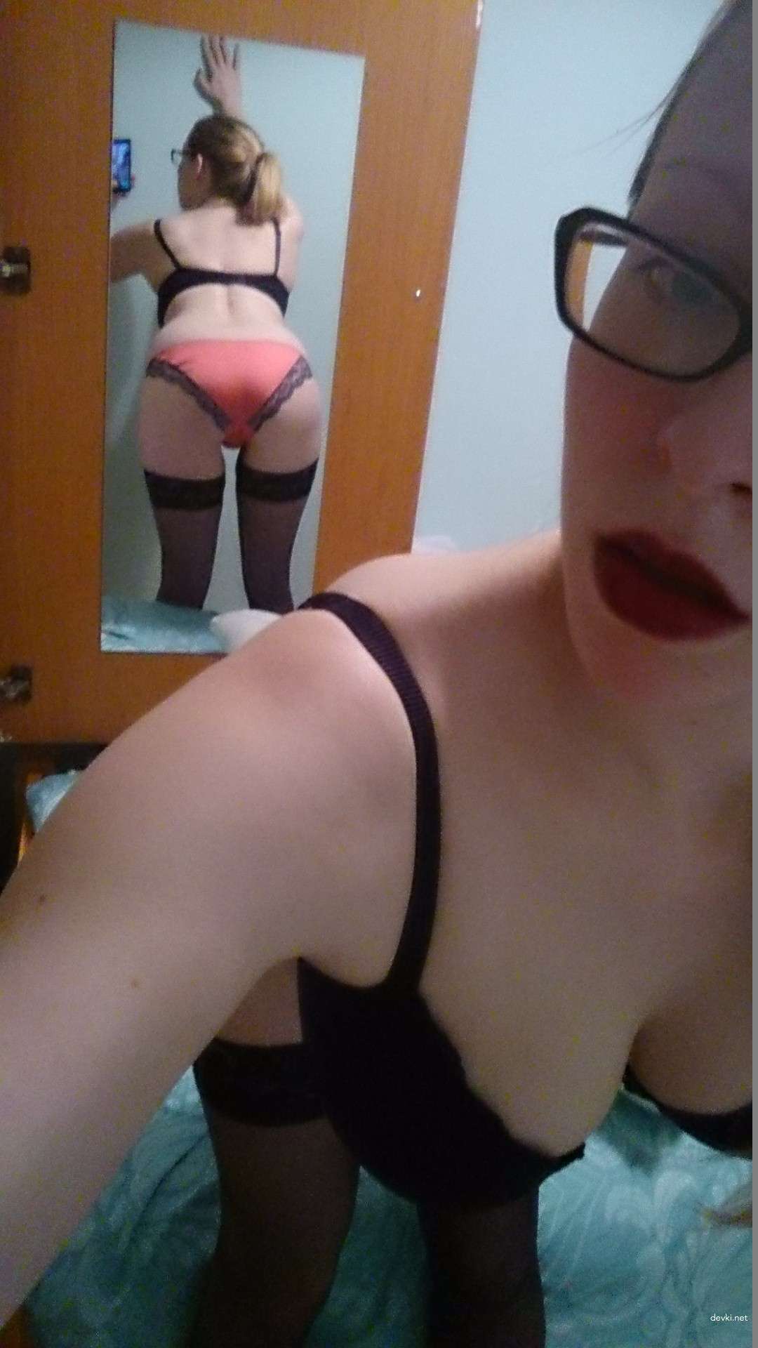 Blonde Amateur Strip Tease (Part 1) - Explicit Nude Photos