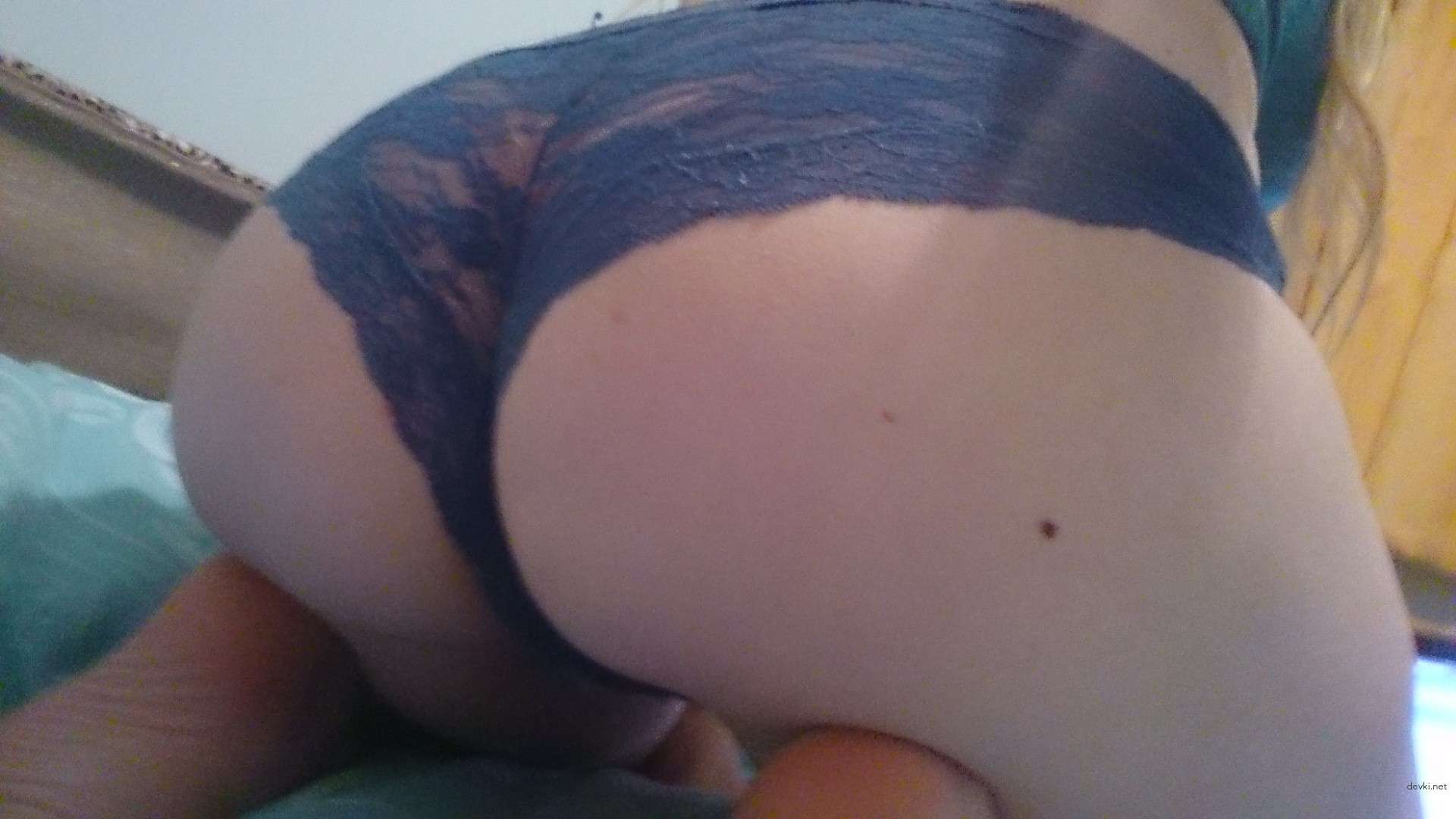 Blonde Amateur Striptease Part 5: Explicit XXX Photos