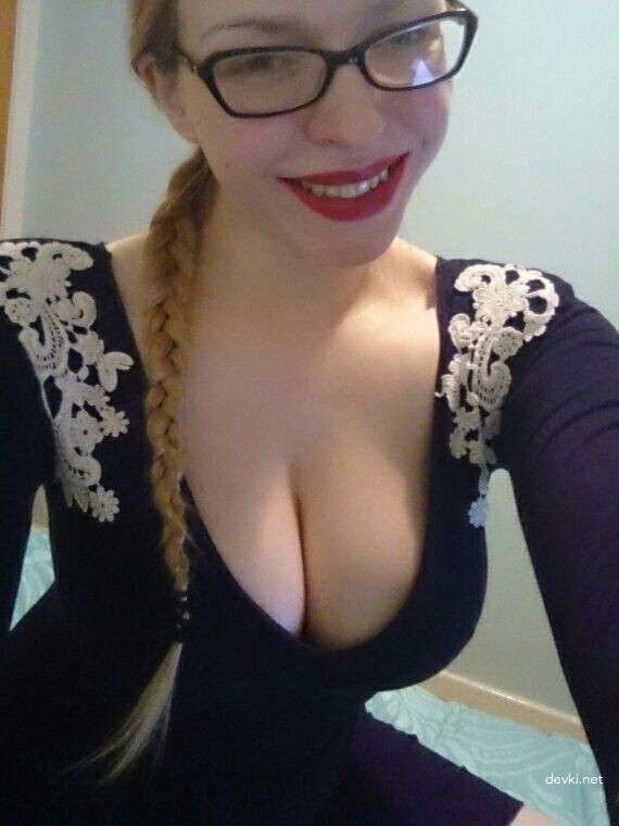 Blonde Amateur Striptease Part 5: Explicit XXX Photos