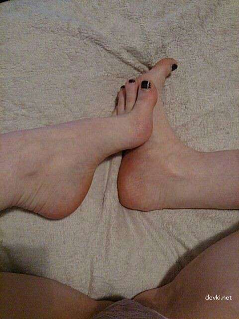 Blonde Amateur Striptease Part 5: Explicit XXX Photos