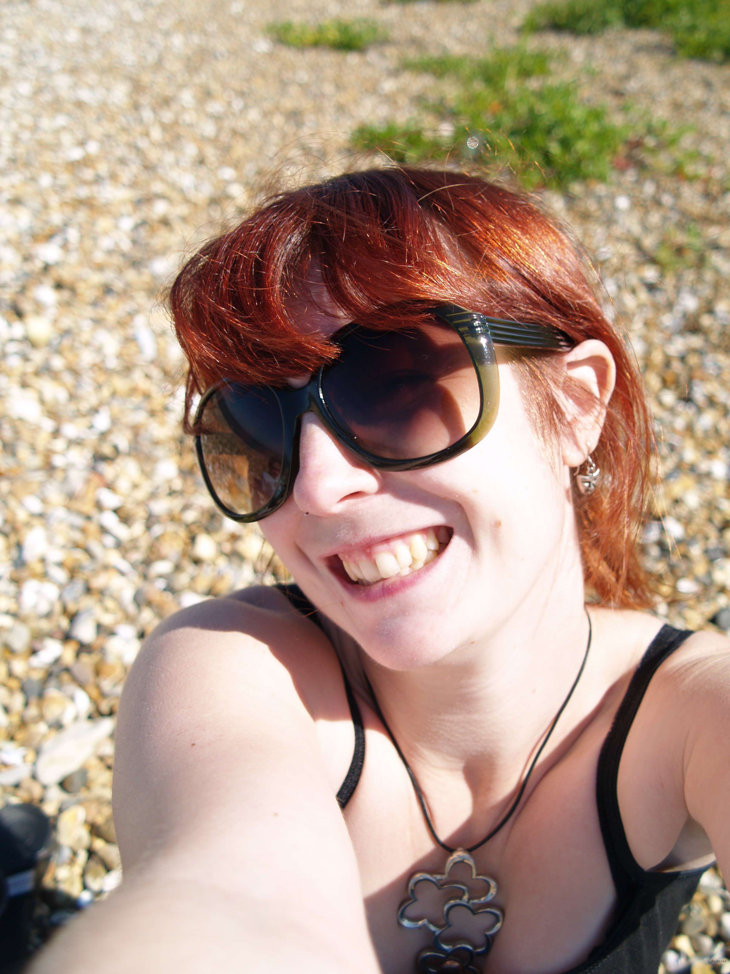 Seductive Nude Girl Poses in Amateur Porn Photo Shoot