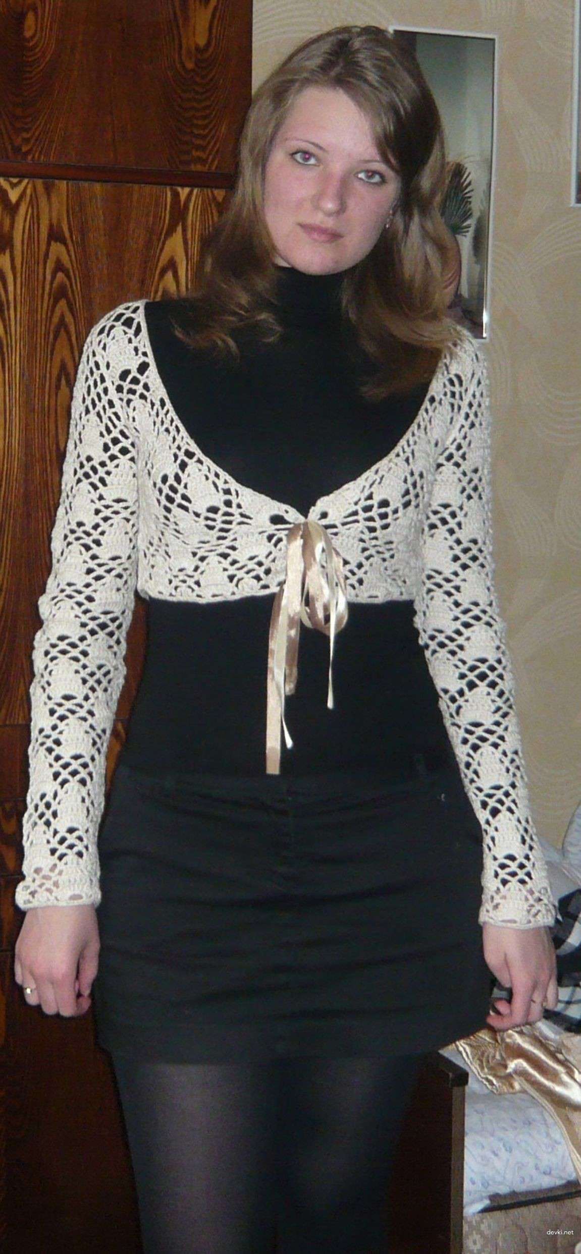 Provocative Private Photos of Rural Girl: Explicit Amateur Shots