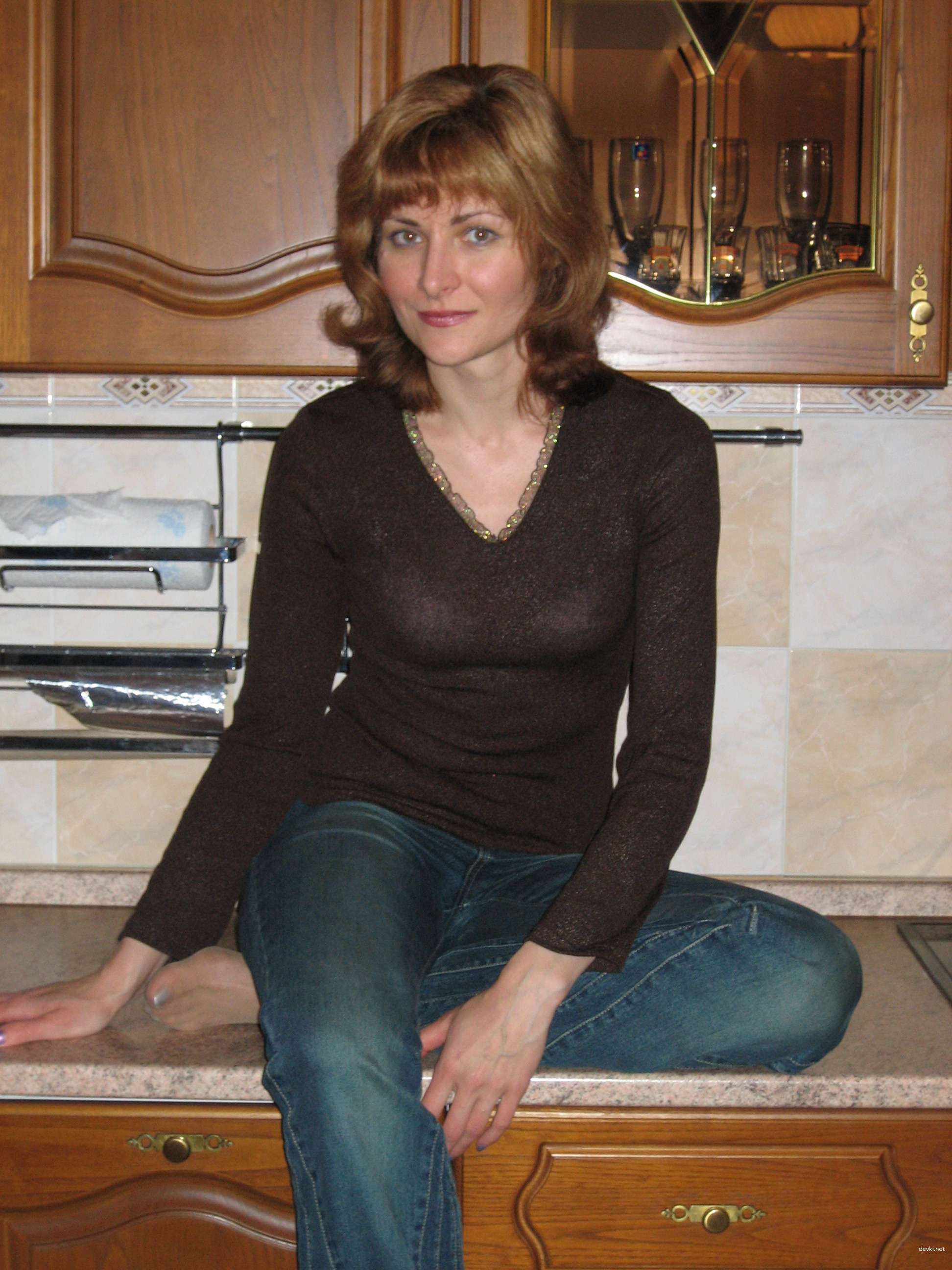 Naked Redhead Woman in Shower: Explicit Amateur Nude Photo