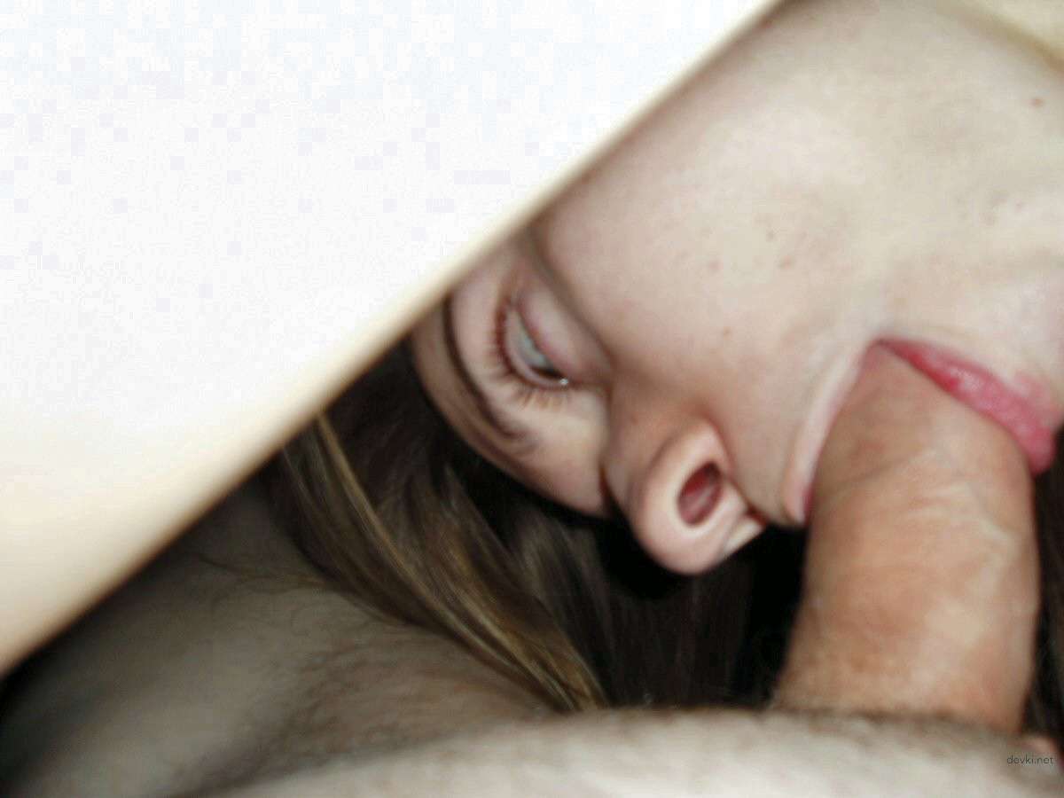 Explicit Amateur Porn: Slutty Girl's Naughty Photo Shoot