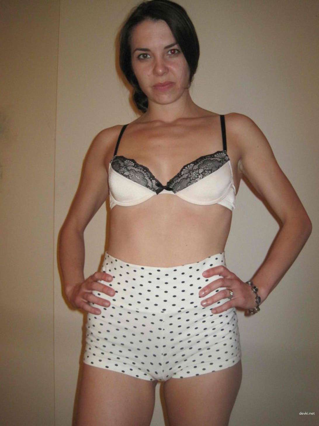 Hot Homemade MILF Porn Pics: Naughty Amateur Woman Exposed