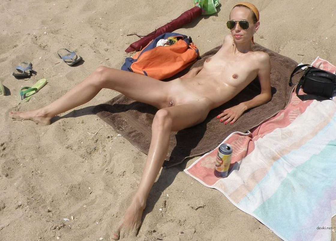 Hot Young Girls in Explicit Amateur Porn - Private Erotica and Hardcore Action