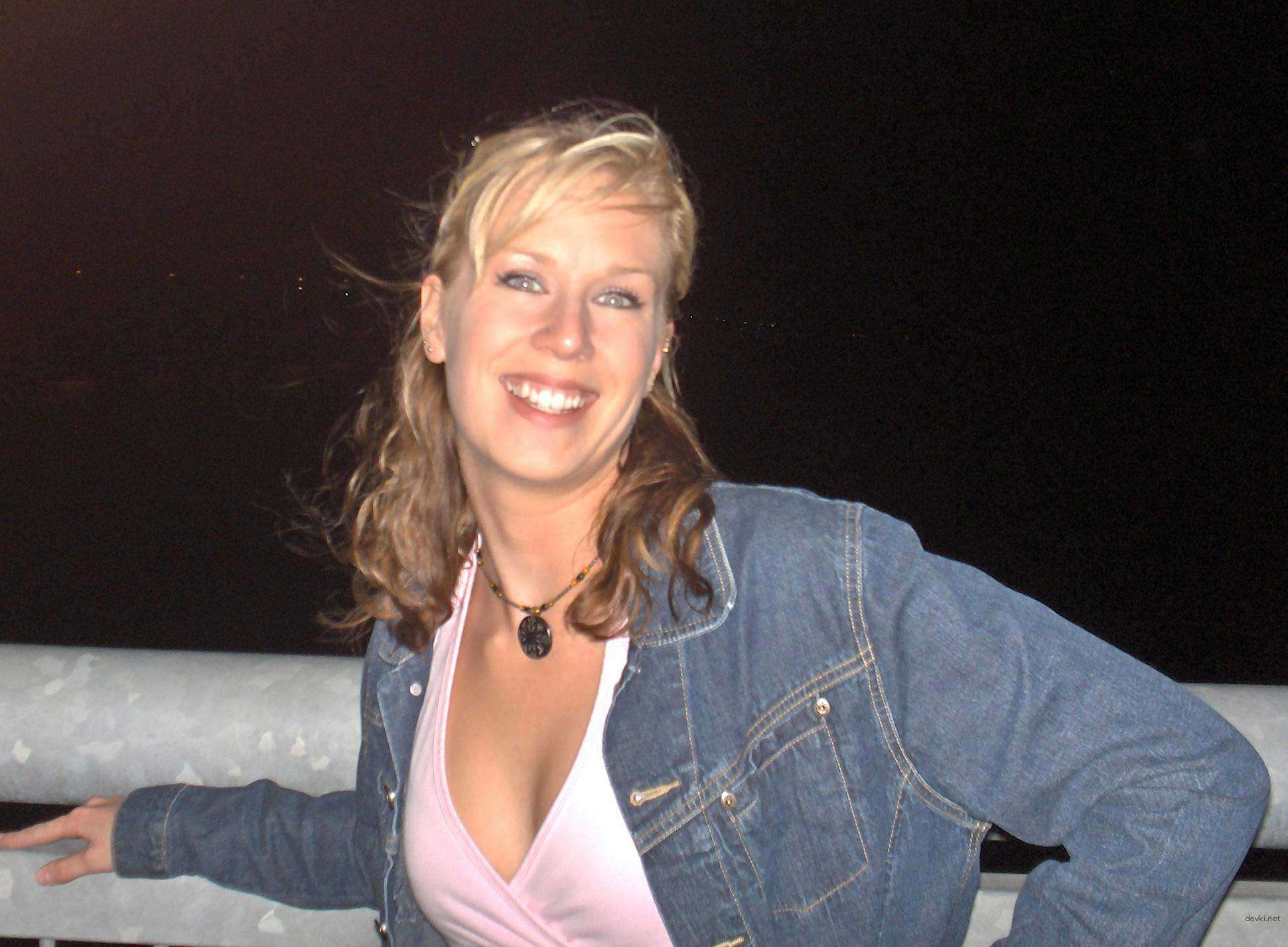 Amateur Woman Sex Photos: Explicit Homemade Porn Pics