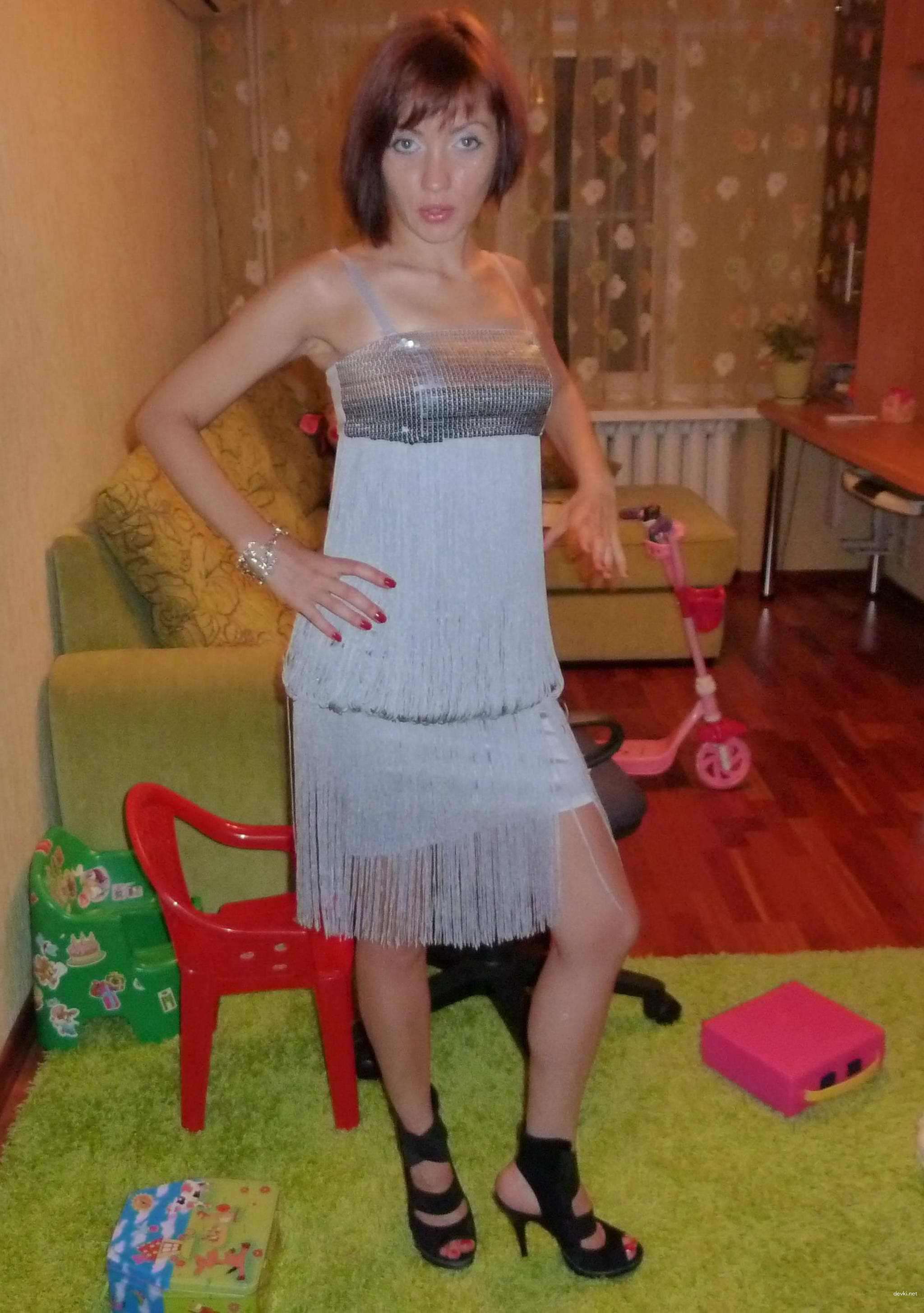 Amateur MILF's Explicit Homemade Photos - Busty Wife in XXX Action