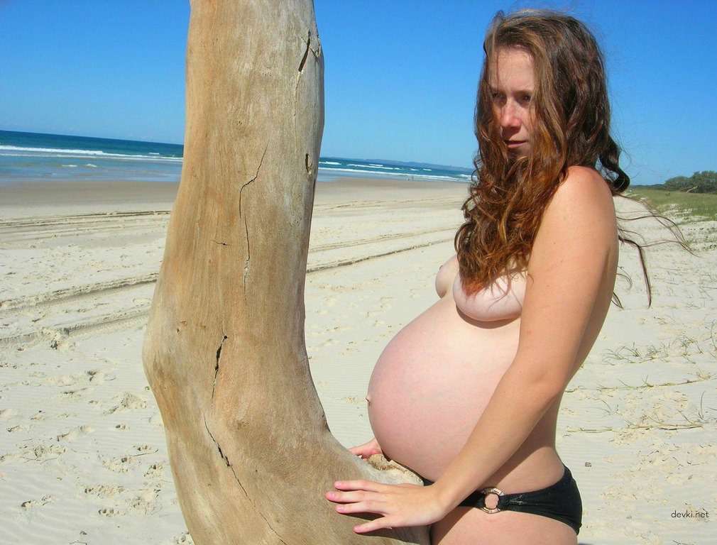 Explicit Nude Pregnant Girls Amateur Photo Shoot