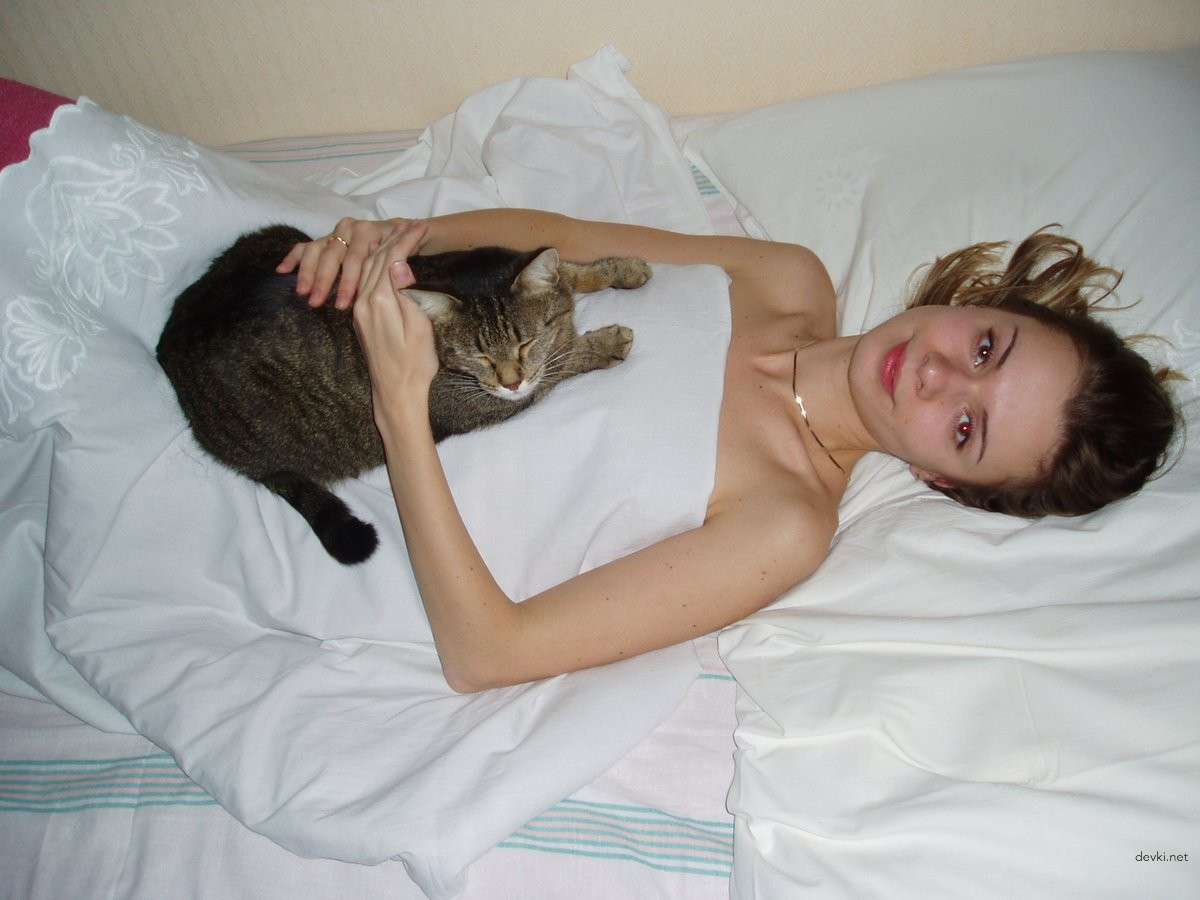 Skinny Woman Amateur Porn Photos - Explicit Skinny Girl Porn Pics