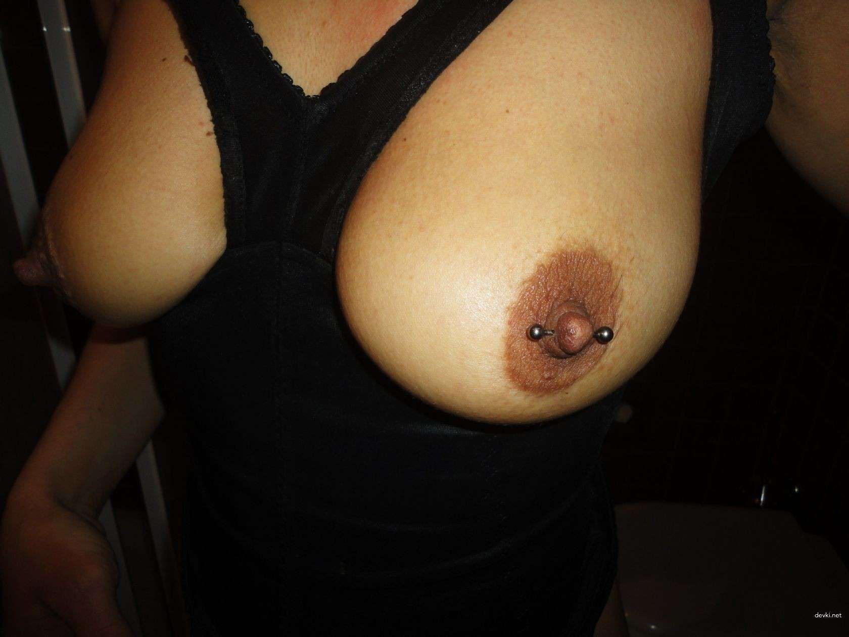 Tanned Brunette with Huge Dildo - Amateur Porn Pic 2