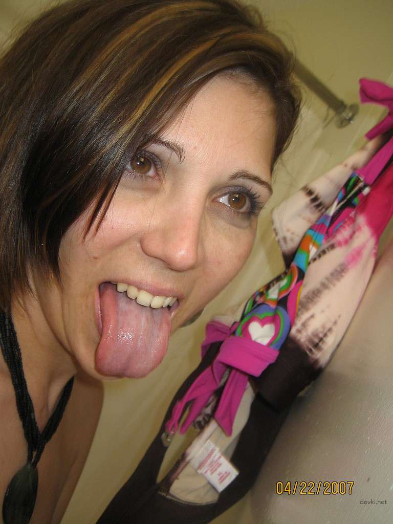 Hot Summer Sexcapades: Amateur Couple's Explicit Photo Diary (Part 3)