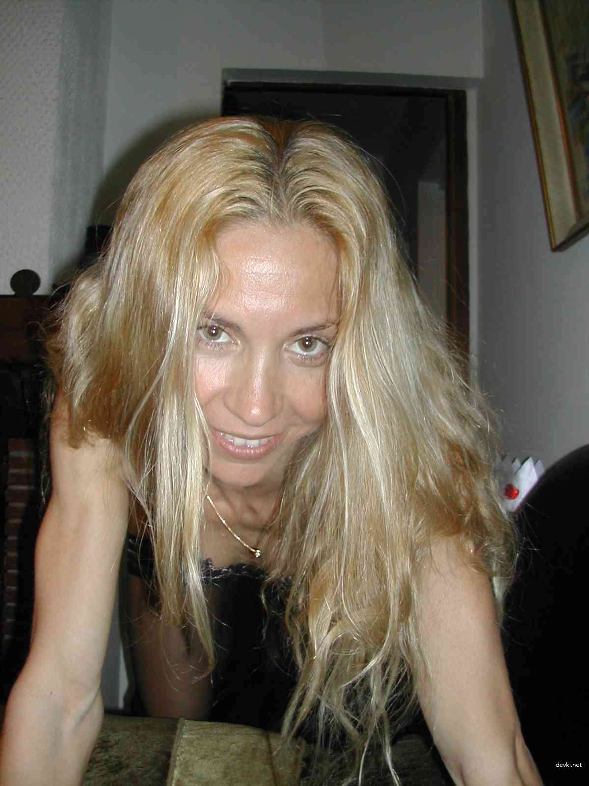 Mature Woman in Great Shape Amateur Porn Photo - Explicit MILF Nude Selfies