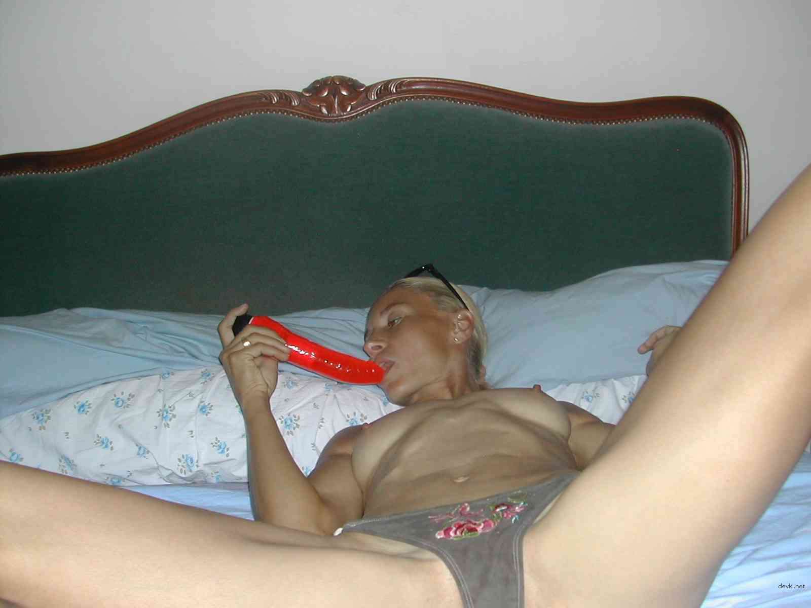 Mature Woman in Great Shape Amateur Porn Photo - Explicit MILF Nude Selfies