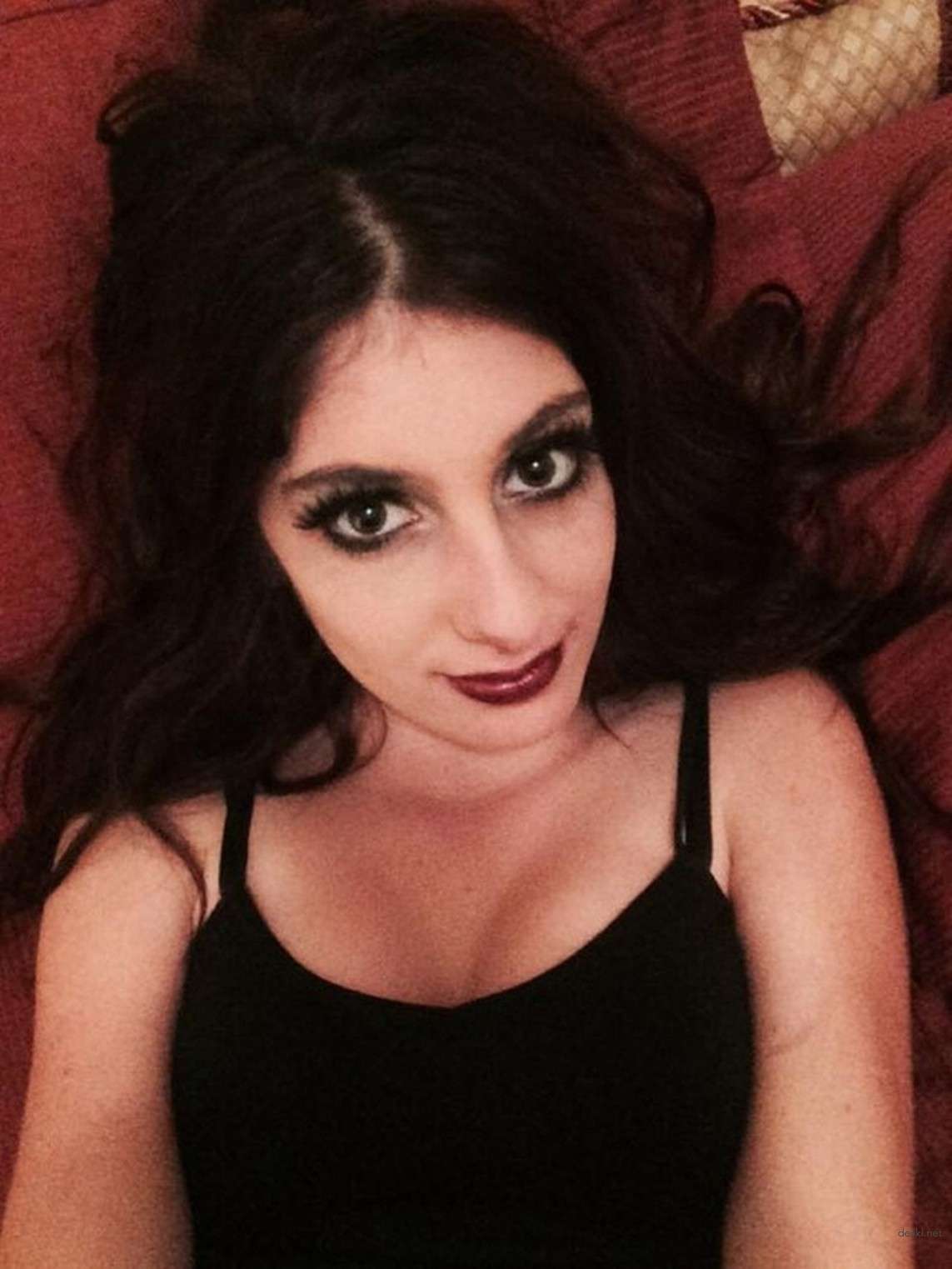 Slim Naked Girl Amateur Porn Photos - Explicit Nude Shots