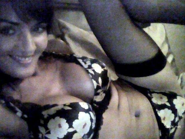 Seductive Lady Amateur Porn Photo - Explicit and Raw XXX Content