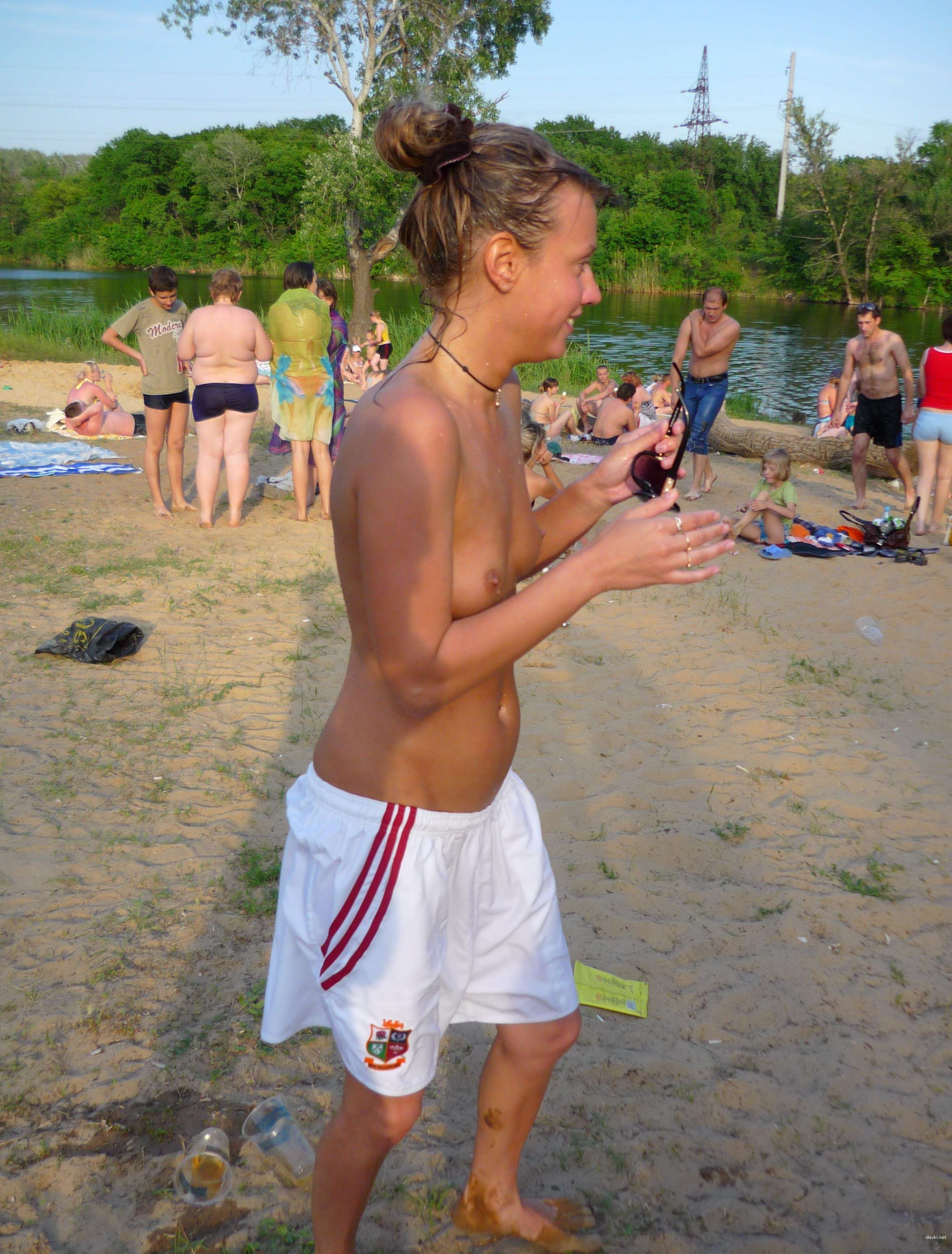 Blonde Nudist Amateur Exposing All in Bold Explicit Photos