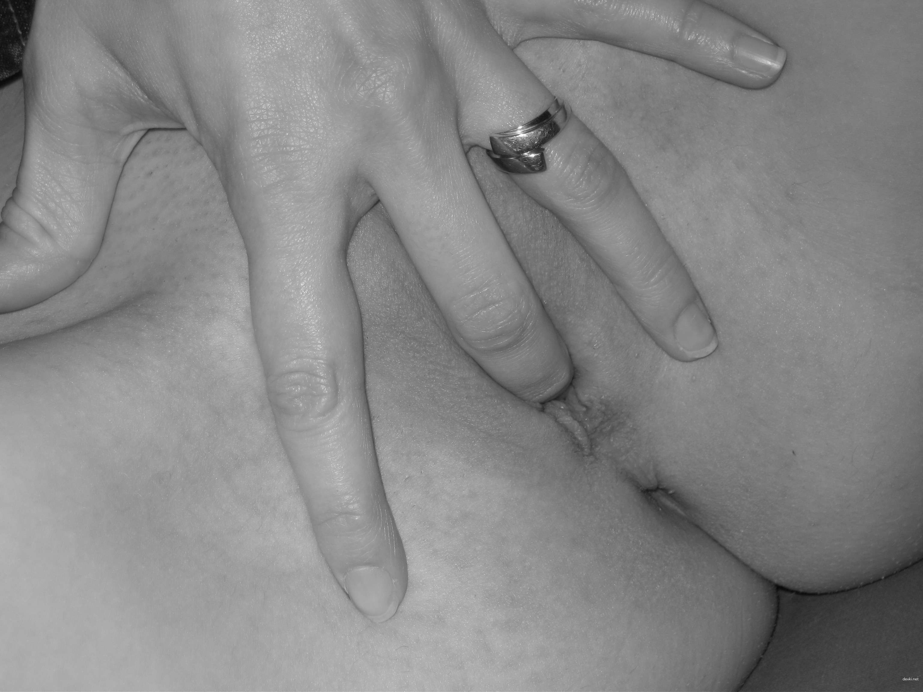 Hot Girl Gets Naughty in Amateur Sex Photos