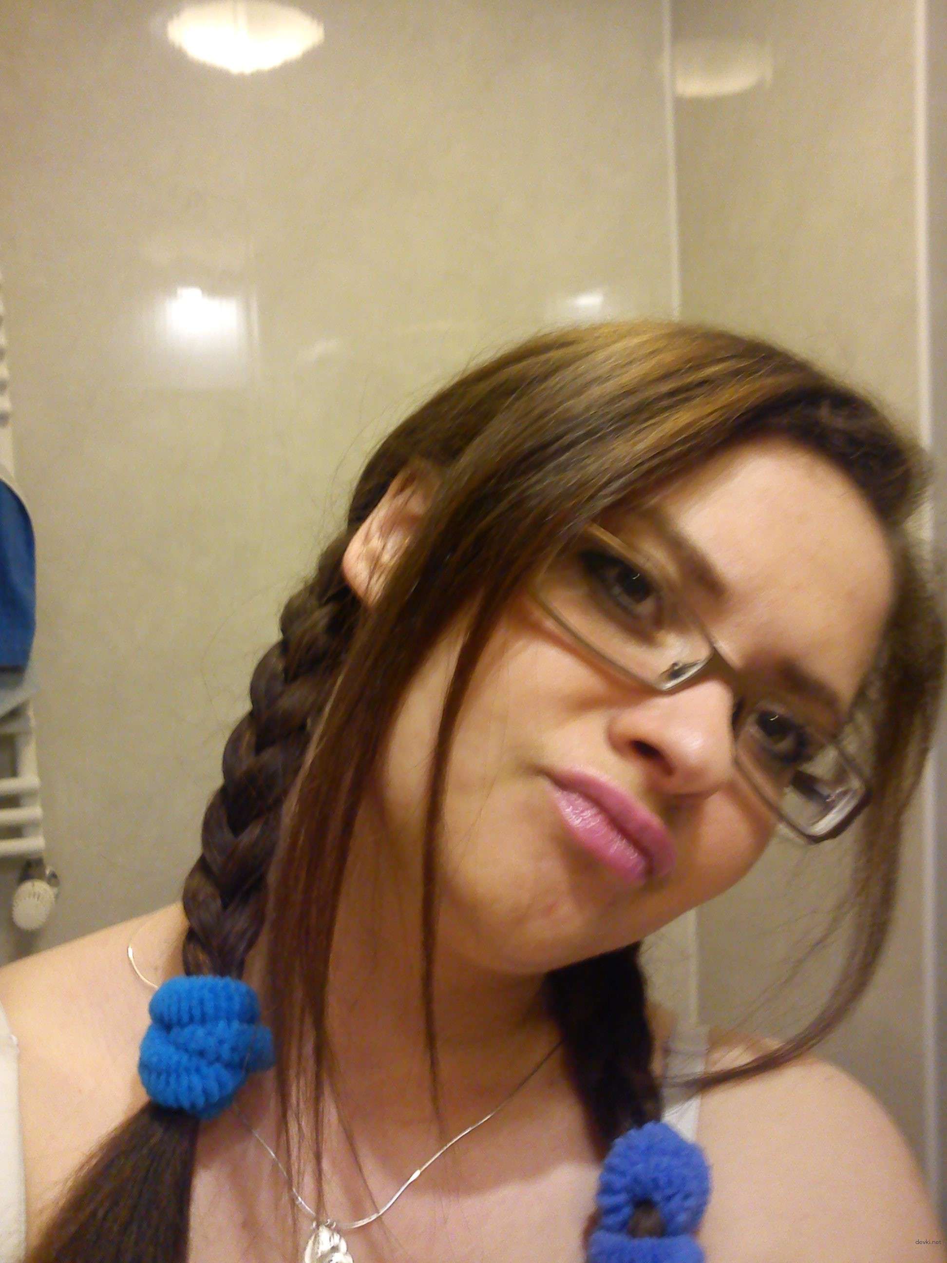 Amateur Babe Fills Herself with Everything - Explicit Photo Collection