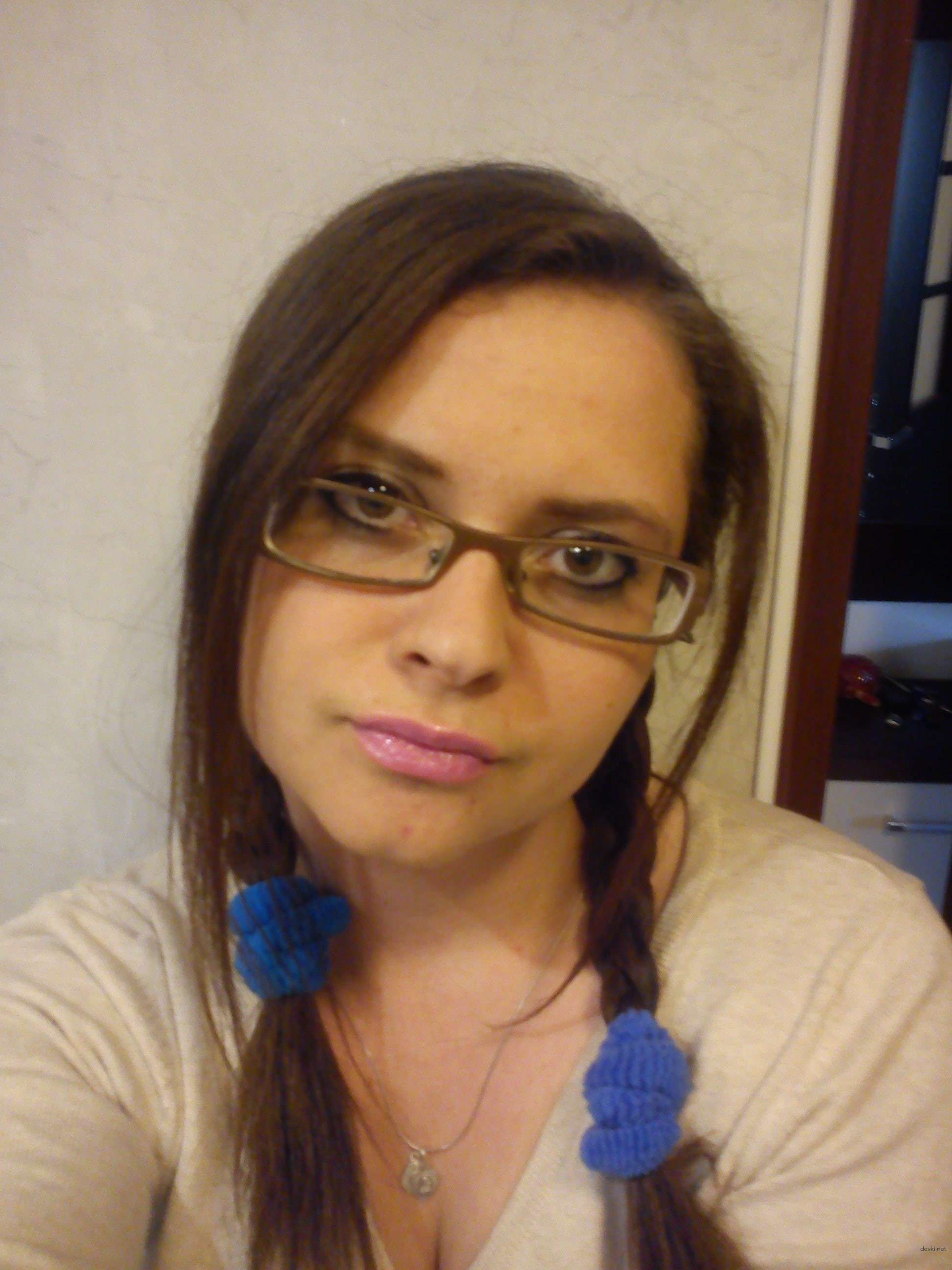 Amateur Babe Fills Herself with Everything - Explicit Photo Collection