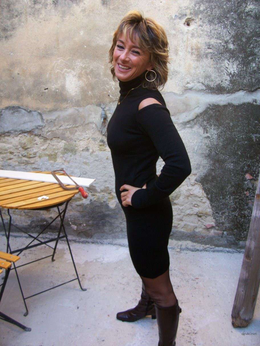 Mature Woman Amateur Porn Photos Part 4: Explicit MILF Action!