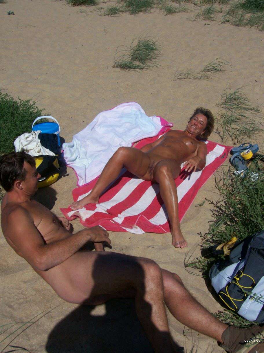 Mature Woman Amateur Porn Photos (Part 6): Explicit MILF Action