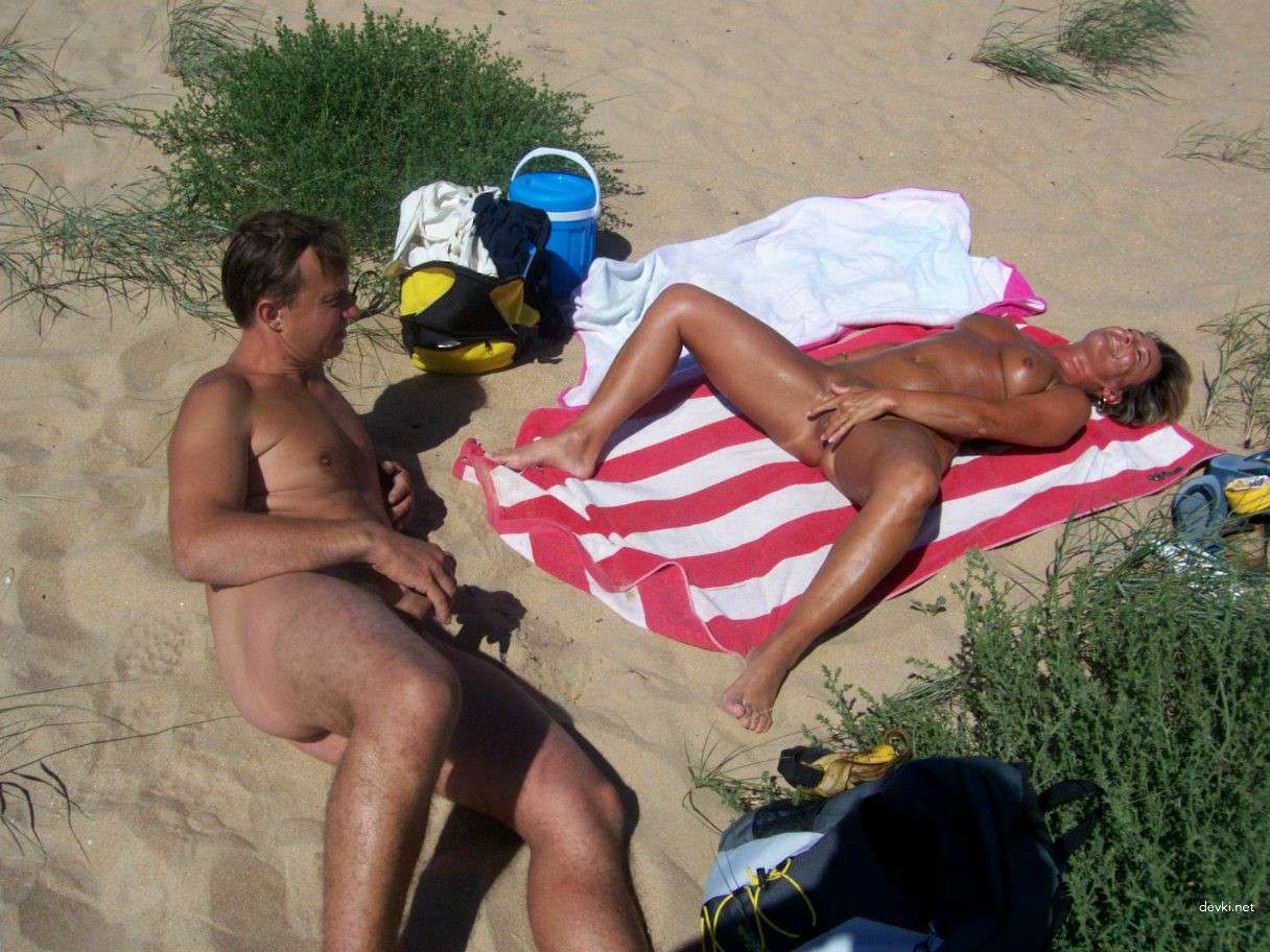 Mature Woman Amateur Porn Photos (Part 6): Explicit MILF Action