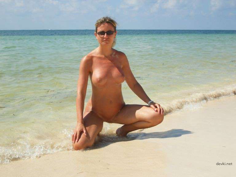 Wild Swinger Vacation Part 3: Hot Amateur Porn Photos