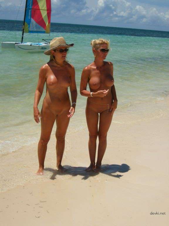 Wild Swinger Vacation Part 3: Hot Amateur Porn Photos