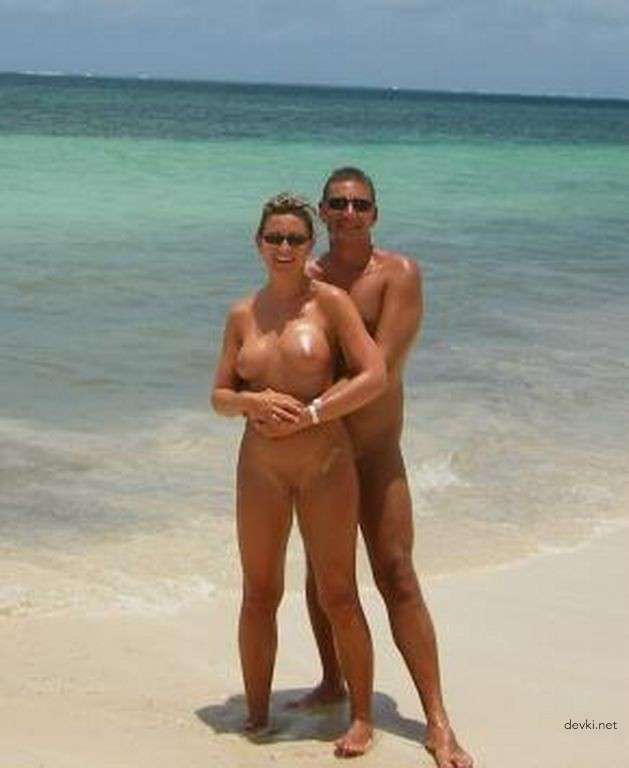 Wild Swinger Vacation Part 3: Hot Amateur Porn Photos