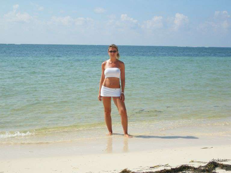 Wild Swinger Vacation Part 3: Hot Amateur Porn Photos