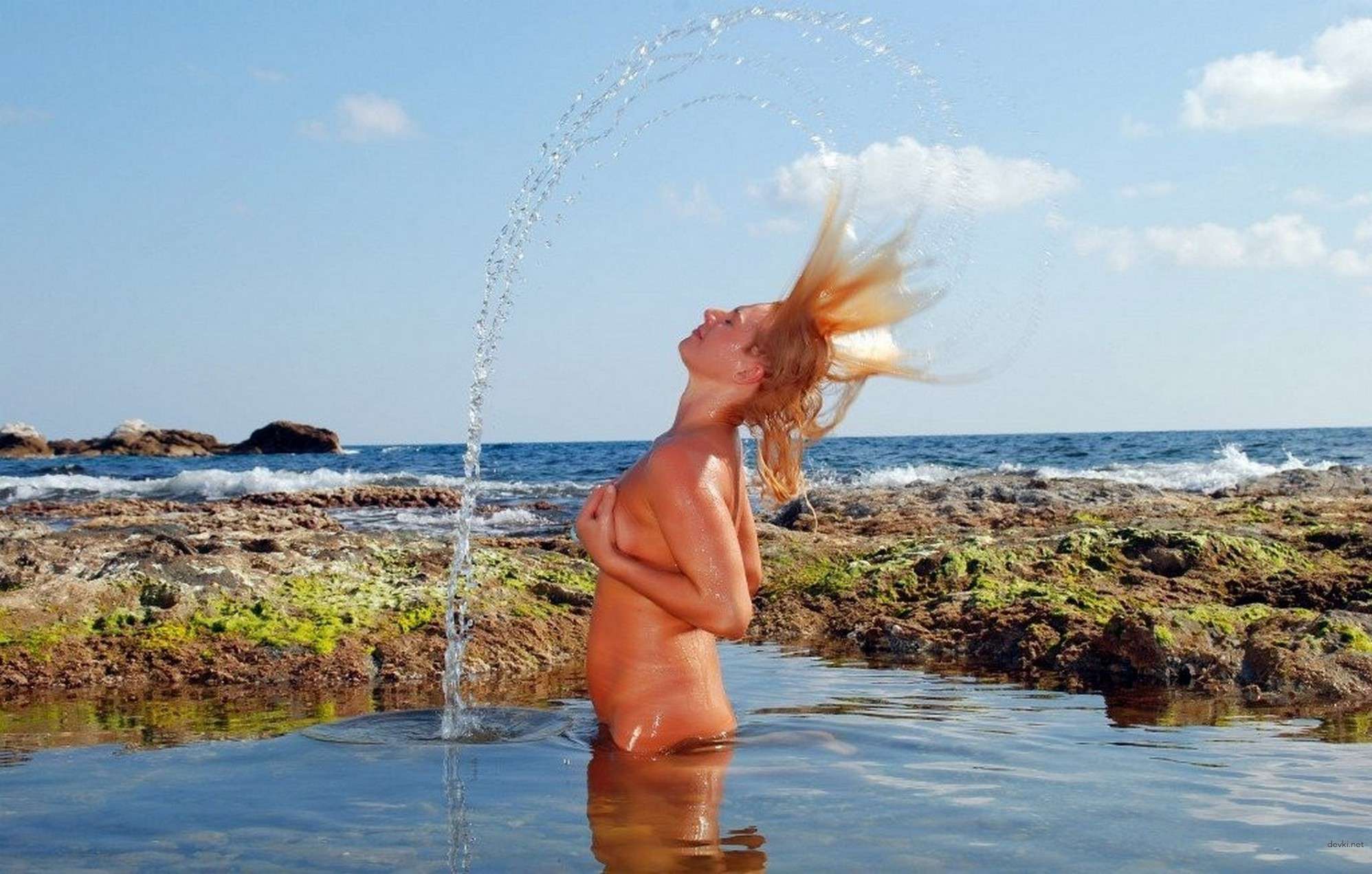 Seductive Blonde Amateur Porn Photos - Explicit XXX Content!